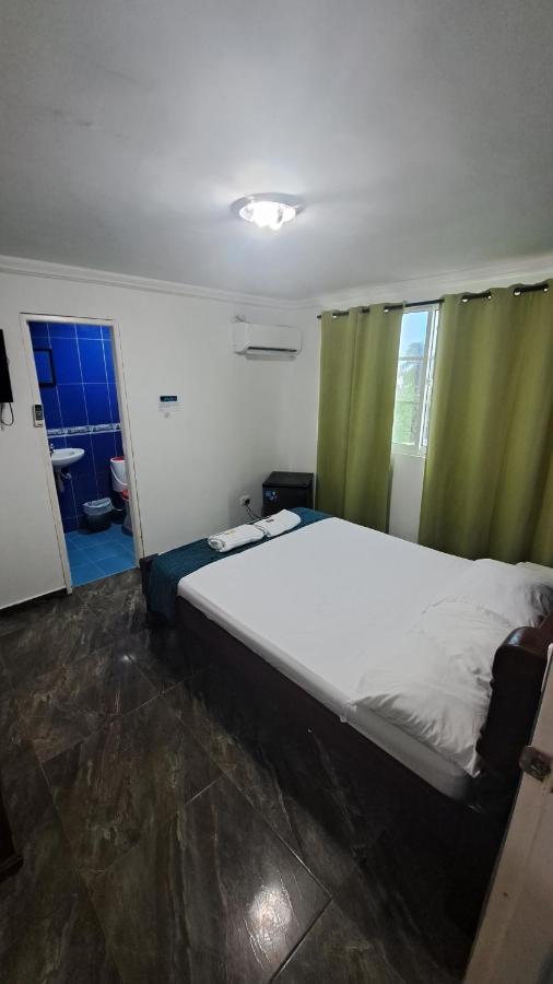 Hostal Oceans Paradise ซานอันเดรส ภายนอก รูปภาพ